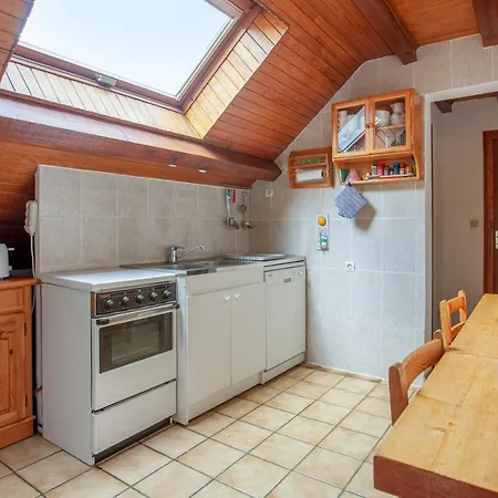 Studio Avec Jardin Amenage Et Wifi A La Garde A 8 Km Des Pistes